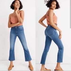 Madewell Cali Demi Bootcut in blue. Size 33.